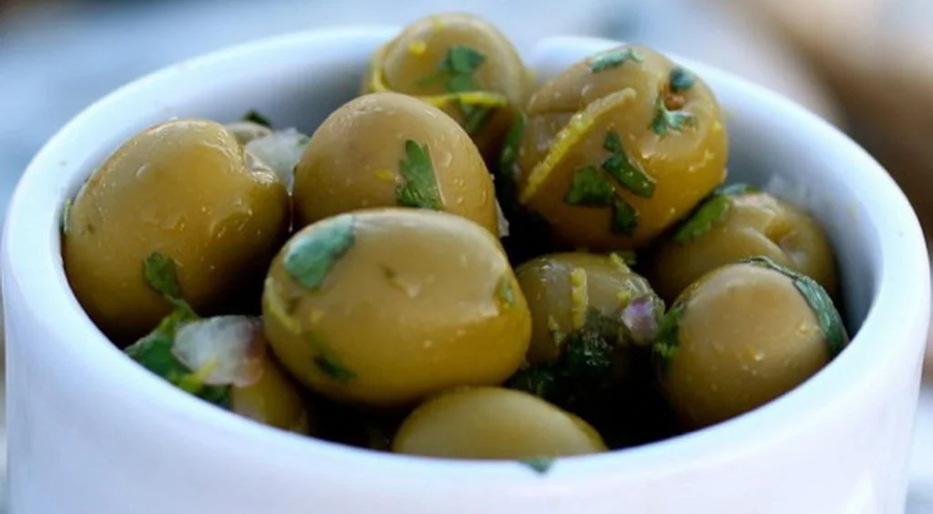 Zitronen-Koriander-Oliven