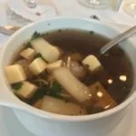 vorweg gehaltvolle leckere Suppe