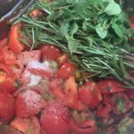 Tomaten-Sugo - Rosmarin und Majoran