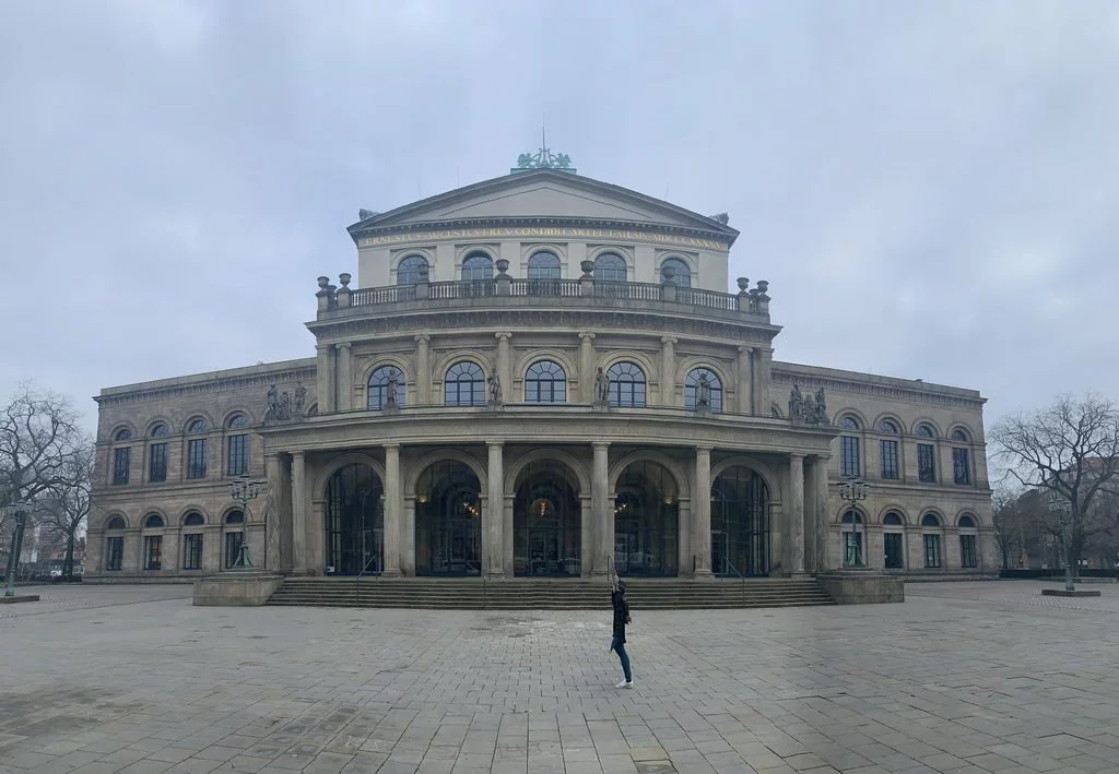 am Opernhaus Hannover