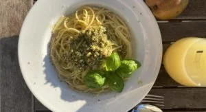 Pasta mit Pesto 16-12