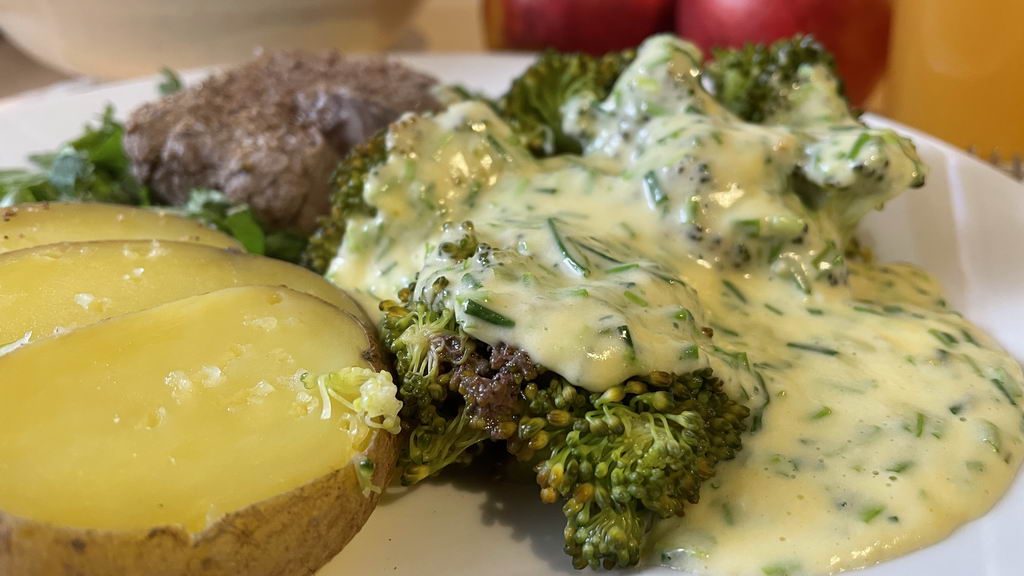 Rinderfilet-Brokkoli-Kartoffel gedünstet mit Sahne-Schnittlauch-Liaison