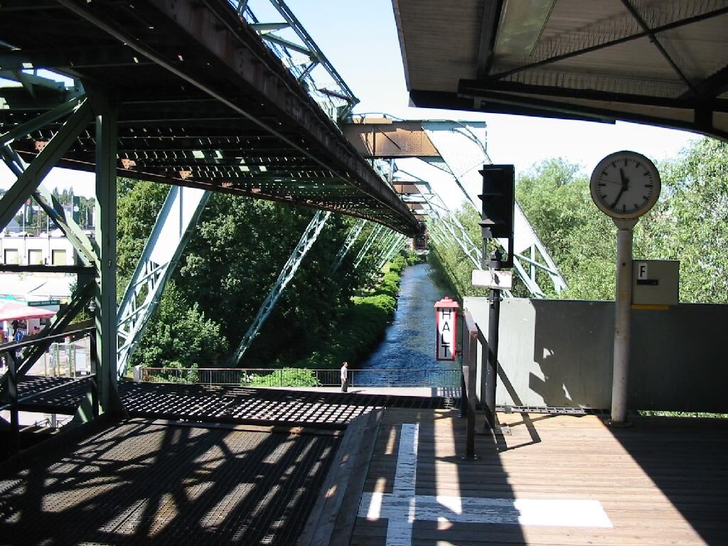 Wuooertal Schwebebahn